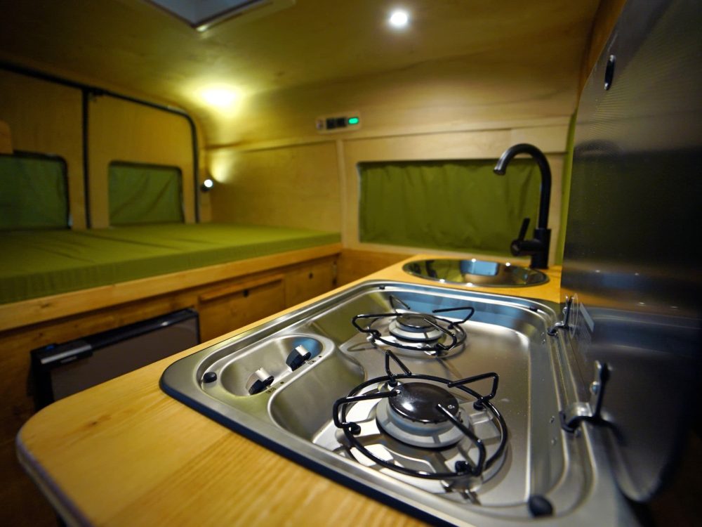 Ford-Transit-Climb-Natural-Camper-Van-Idiligrafic-8