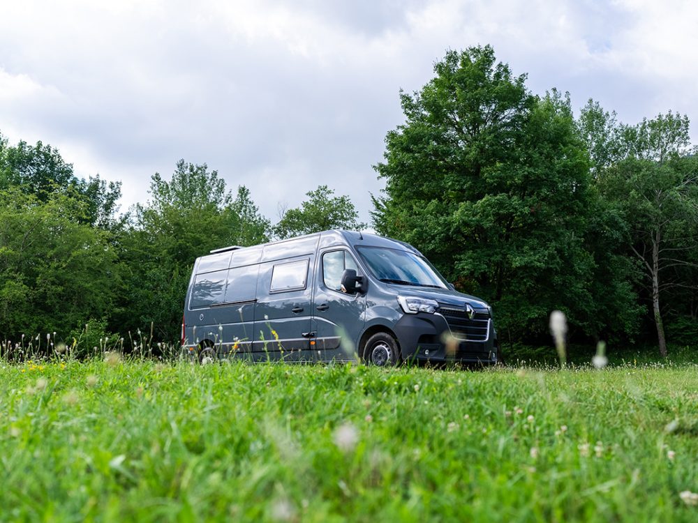 Master-Renault-Camper-Custom-Cycling-Naturvan-1